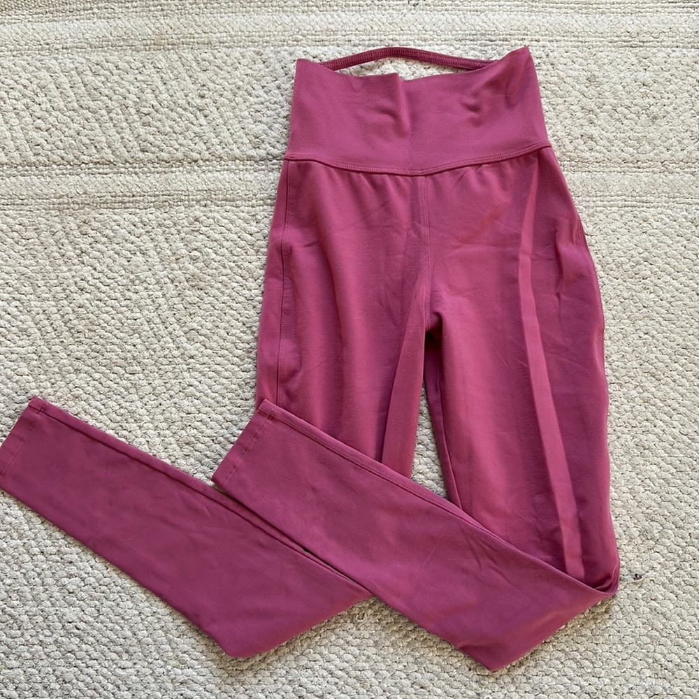 Bombshell sportswear xsmall leggings